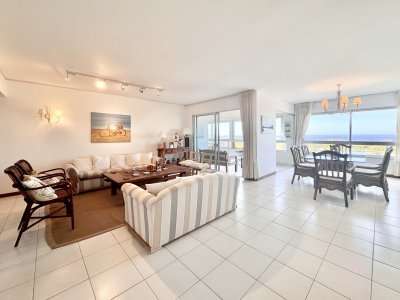 Playa Brava Punta del Este Venta de Apartamento 
