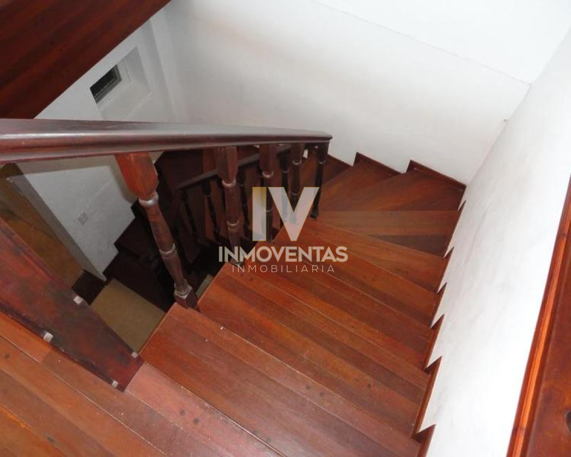 Casa ID.1309 - Venta y alquiler temporario de gran casa en Pinares a una cuadra de la Playa