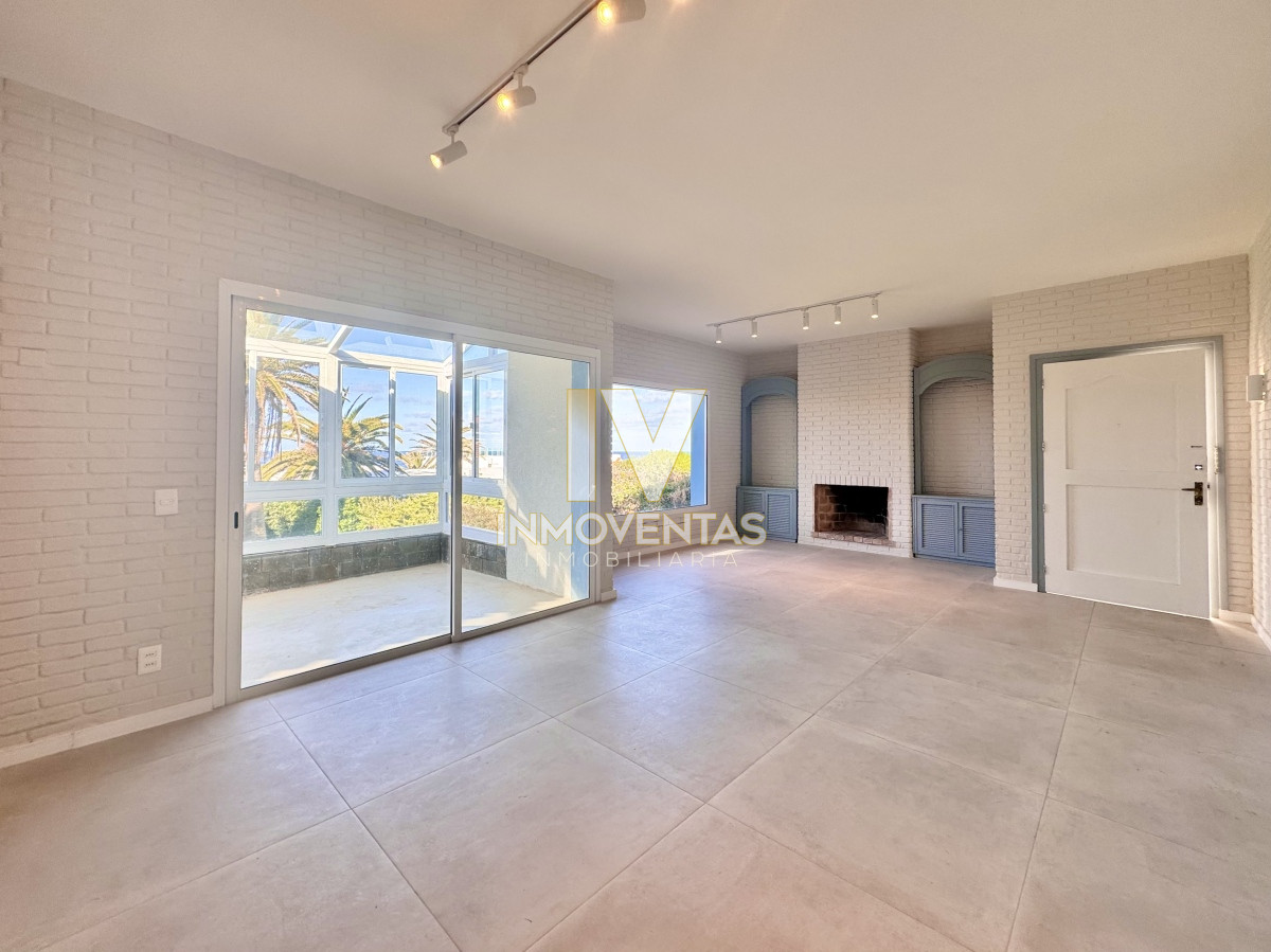 Casa ID.4716 - Casa de 4 dormitorios en venta en Península, Punta del Este.