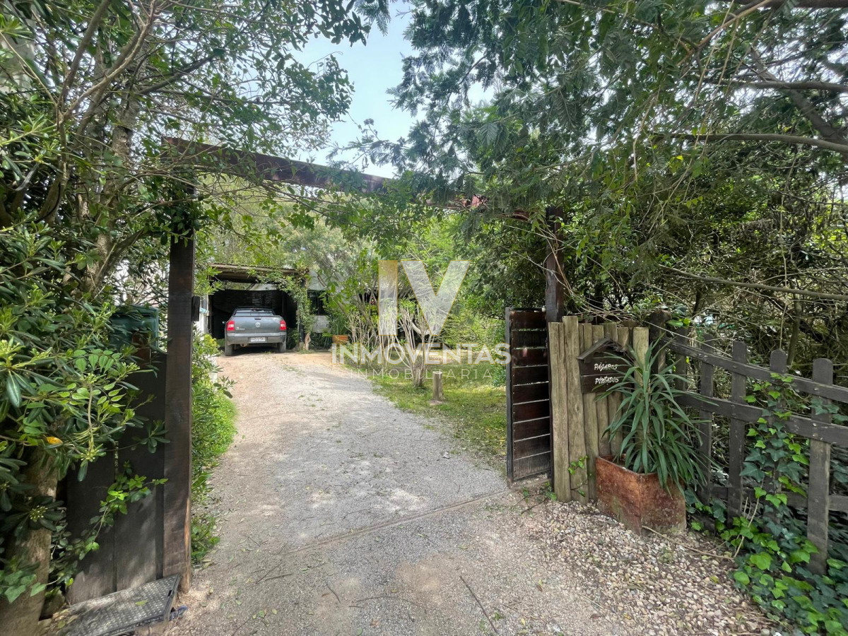 Casa ID.4653 - Casa en Balneario Buenos Aires con muy lindo jardín