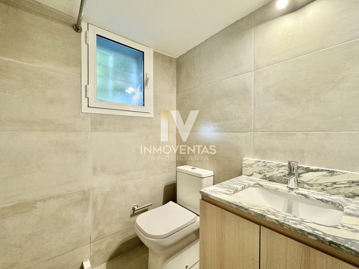 Casa ID.4716 - Casa de 4 dormitorios en venta en Península, Punta del Este.