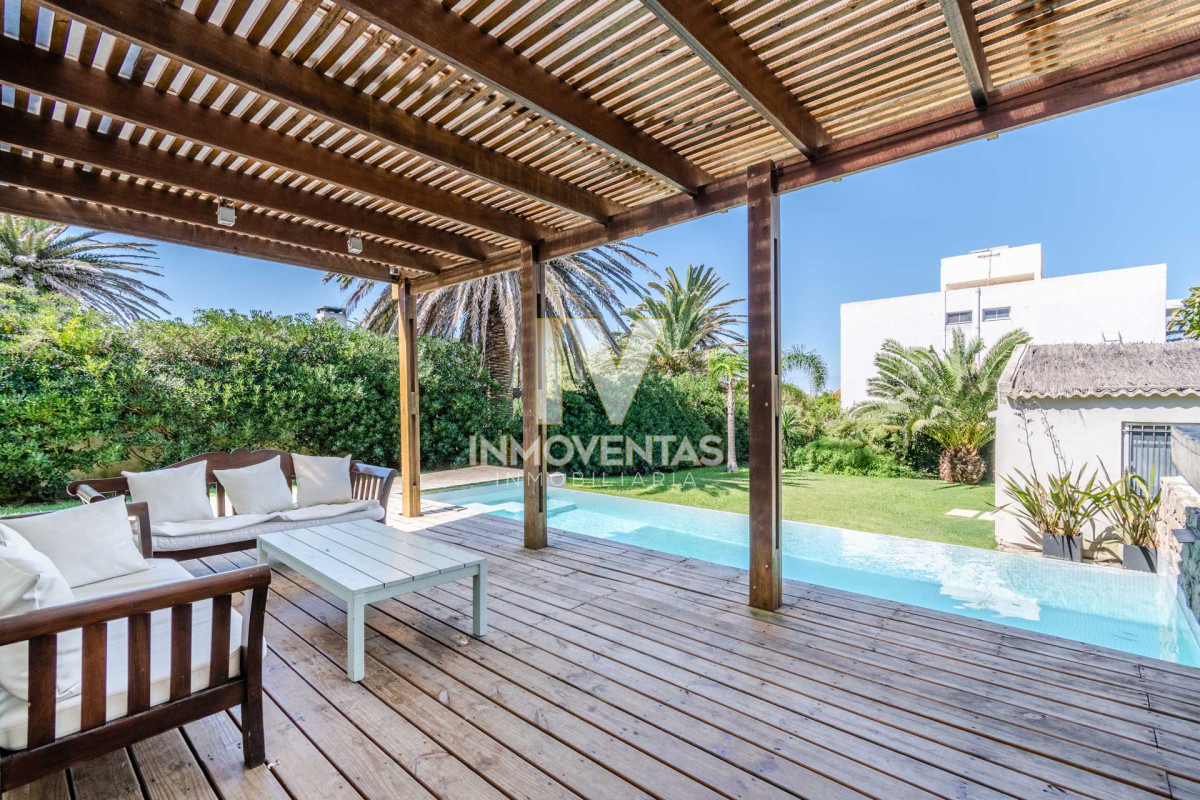 Casa ID.4713 - Casa en el Puerto de Punta del Este en Venta