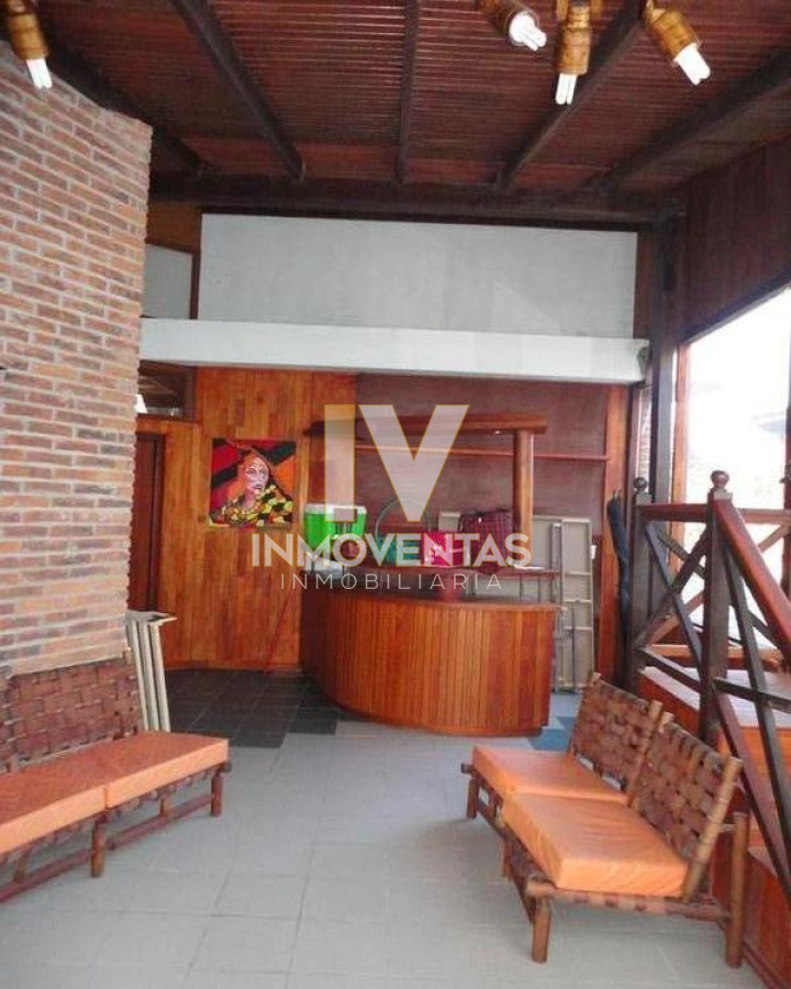Casa ID.1309 - Venta y alquiler temporario de gran casa en Pinares a una cuadra de la Playa