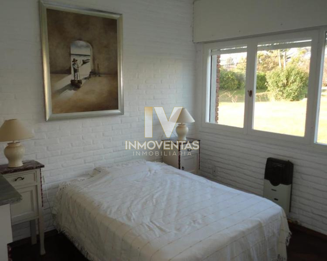 Casa ID.1309 - Venta y alquiler temporario de gran casa en Pinares a una cuadra de la Playa