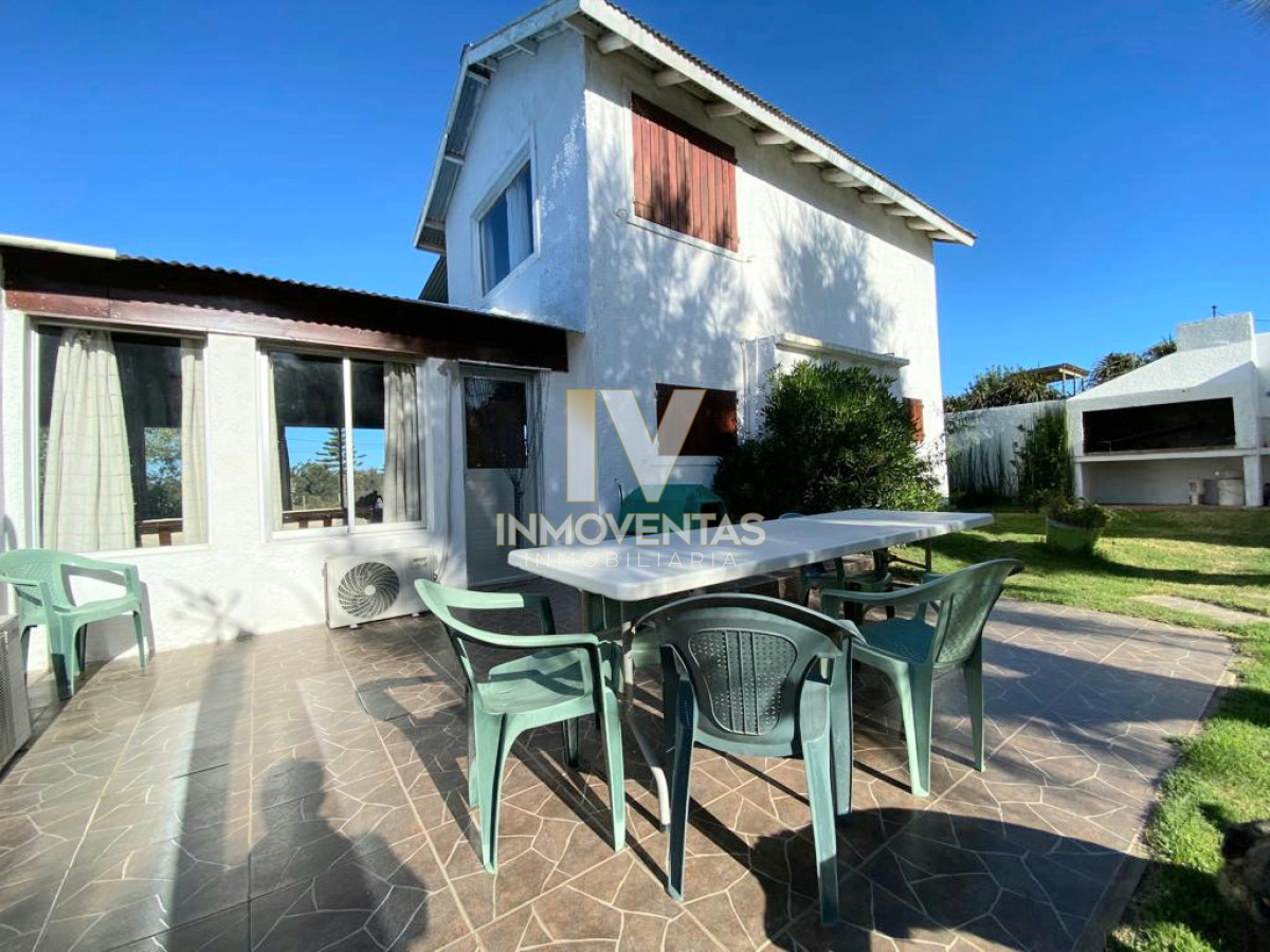 Casa ID.4717 - Casa de cuatro dormitorios en Manantiales