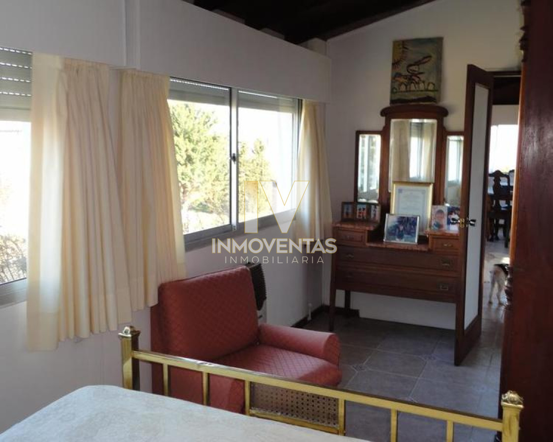 Casa ID.1309 - Venta y alquiler temporario de gran casa en Pinares a una cuadra de la Playa