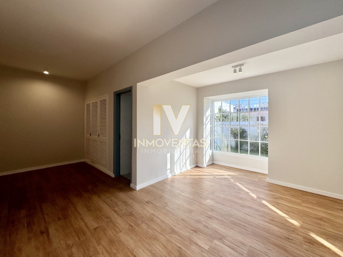 Casa ID.4716 - Casa de 4 dormitorios en venta en Península, Punta del Este.