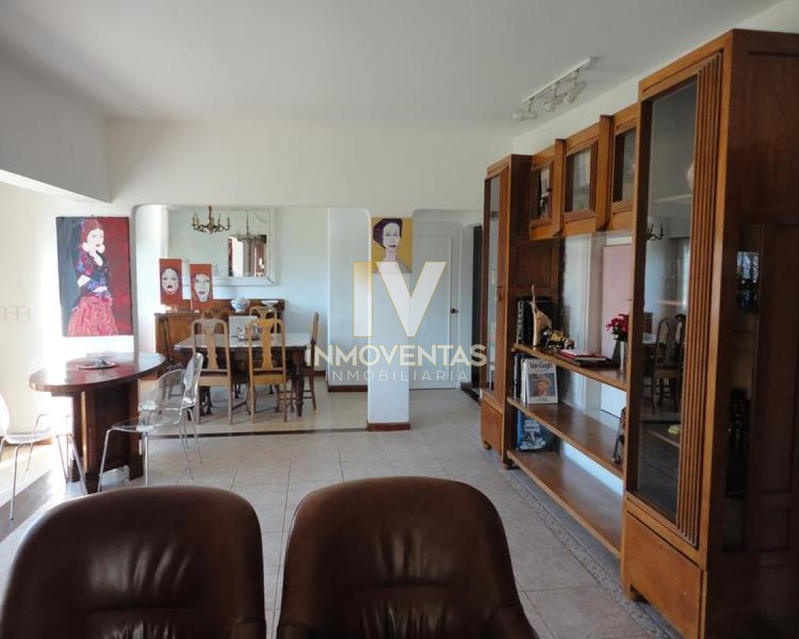 Casa ID.1309 - Venta y alquiler temporario de gran casa en Pinares a una cuadra de la Playa