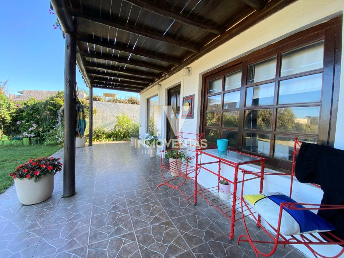 Casa ID.4717 - Casa de cuatro dormitorios en Manantiales