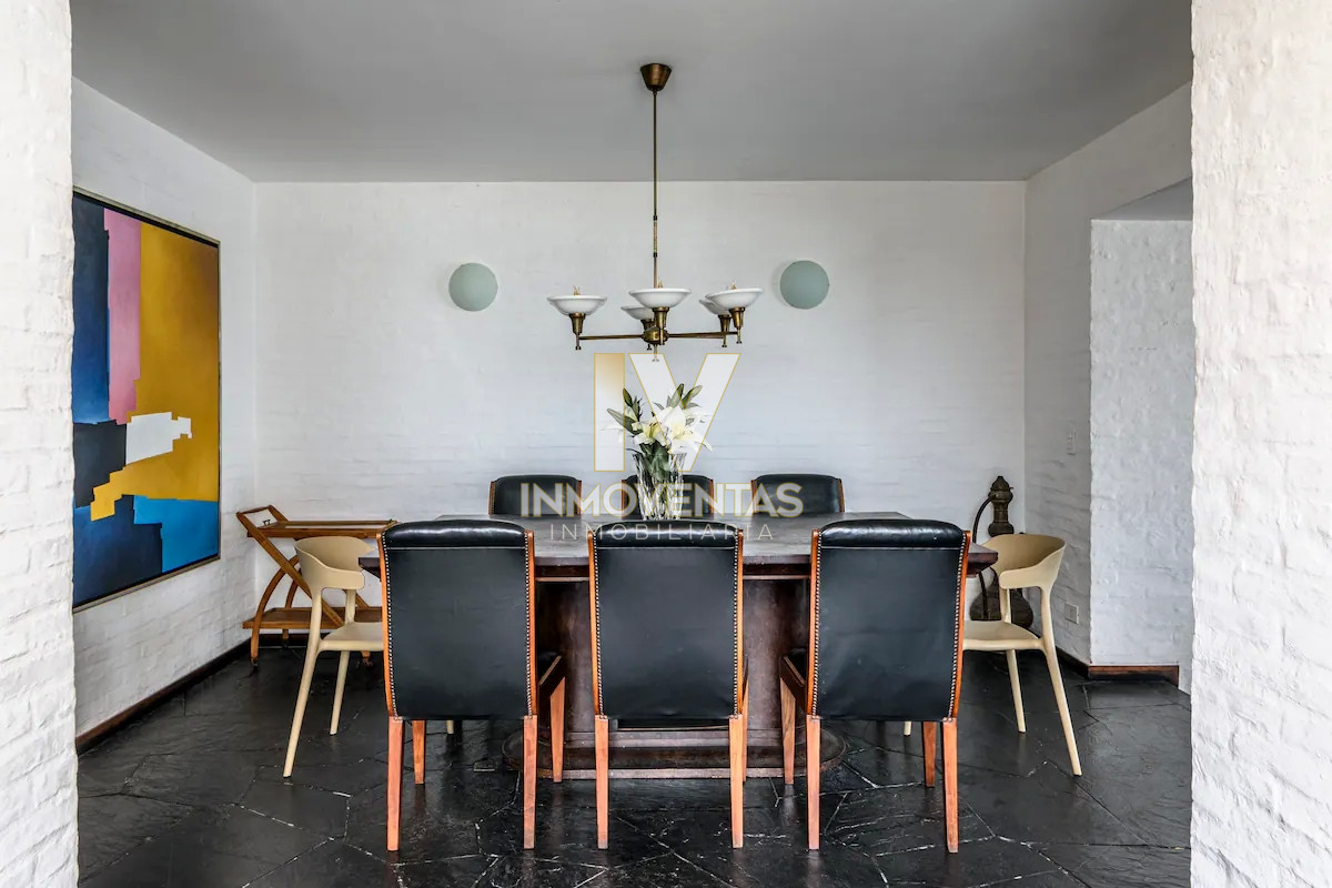 Casa ID.4714 - Casa de seis dormitorios en primera linea frente al mar en Península de Punta del Este