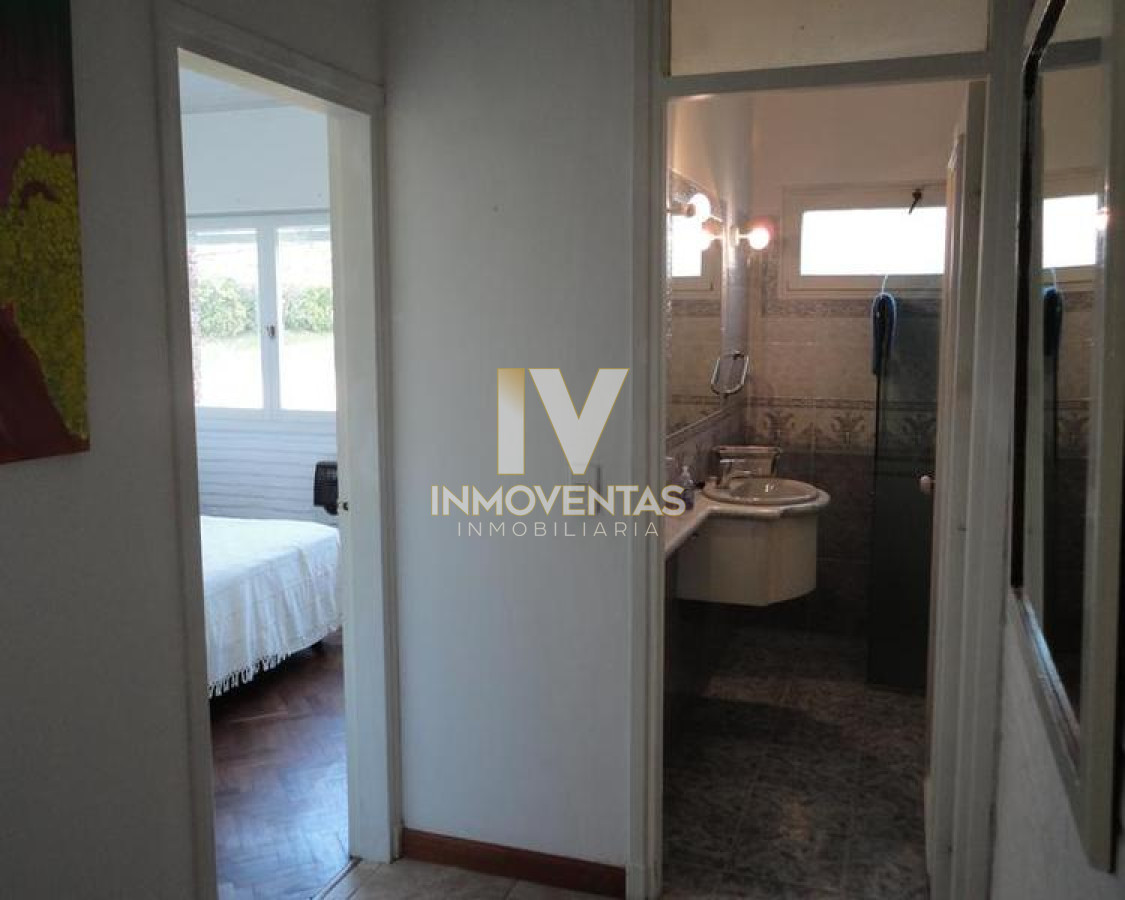 Casa ID.1309 - Venta y alquiler temporario de gran casa en Pinares a una cuadra de la Playa