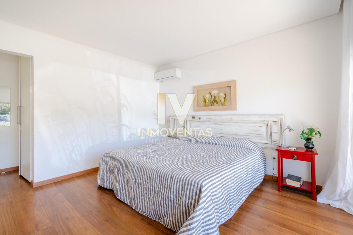 Casa ID.4713 - Casa en el Puerto de Punta del Este en Venta