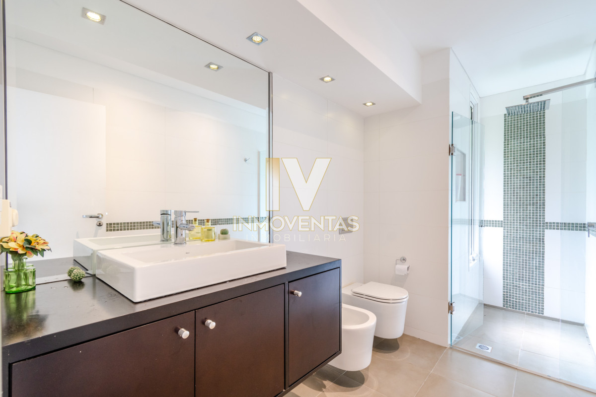 Casa ID.4713 - Casa en el Puerto de Punta del Este en Venta