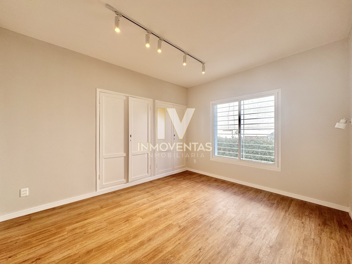 Casa ID.4716 - Casa de 4 dormitorios en venta en Península, Punta del Este.