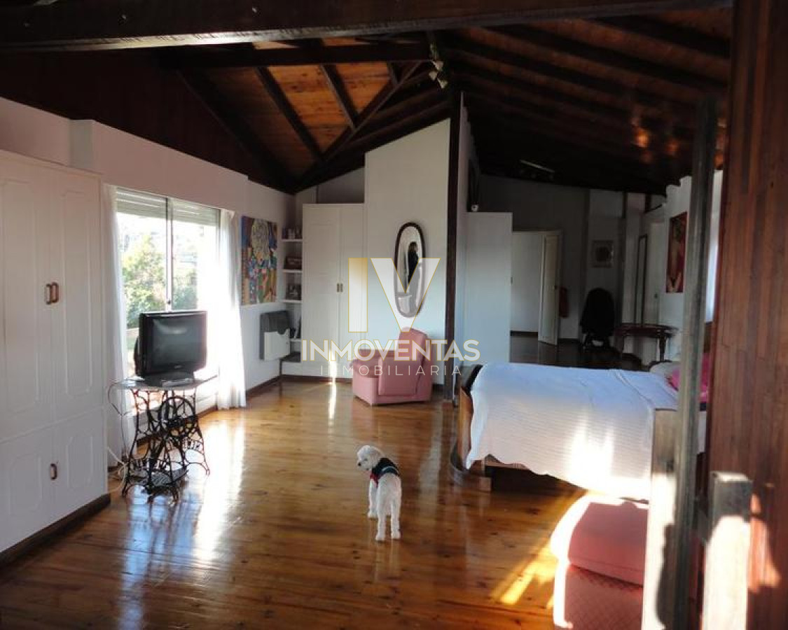 Casa ID.1309 - Venta y alquiler temporario de gran casa en Pinares a una cuadra de la Playa