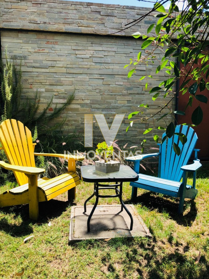 Casa ID.4781 - Casa en Venta de 2 Dormitorios a pocos metros de Playa Mansa - Pinares Punta del Este