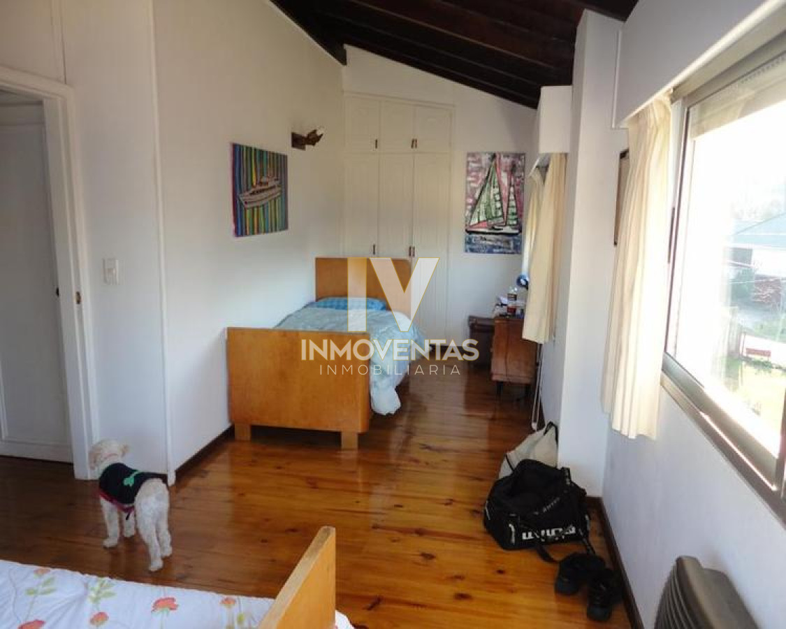 Casa ID.1309 - Venta y alquiler temporario de gran casa en Pinares a una cuadra de la Playa