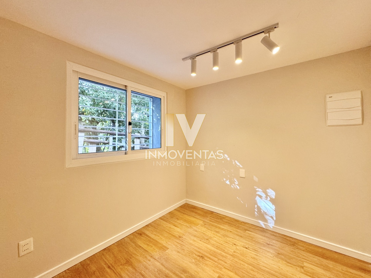 Casa ID.4716 - Casa de 4 dormitorios en venta en Península, Punta del Este.