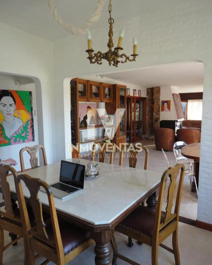 Casa ID.1309 - Venta y alquiler temporario de gran casa en Pinares a una cuadra de la Playa