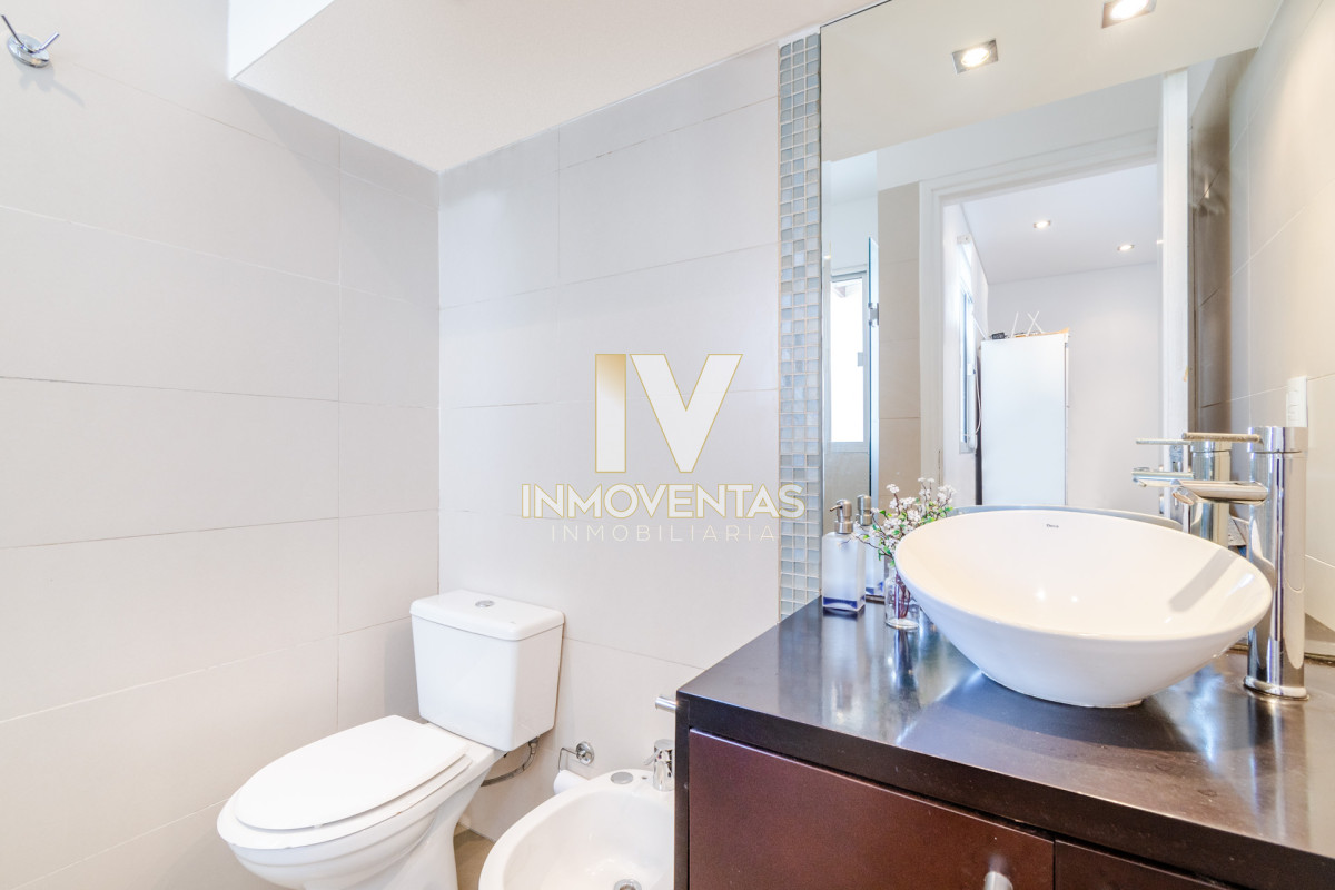 Casa ID.4713 - Casa en el Puerto de Punta del Este en Venta