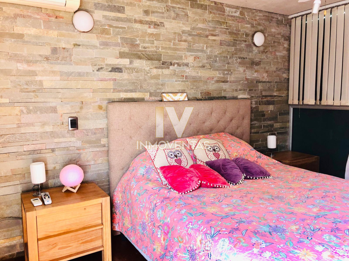 Casa ID.4781 - Casa en Venta de 2 Dormitorios a pocos metros de Playa Mansa - Pinares Punta del Este