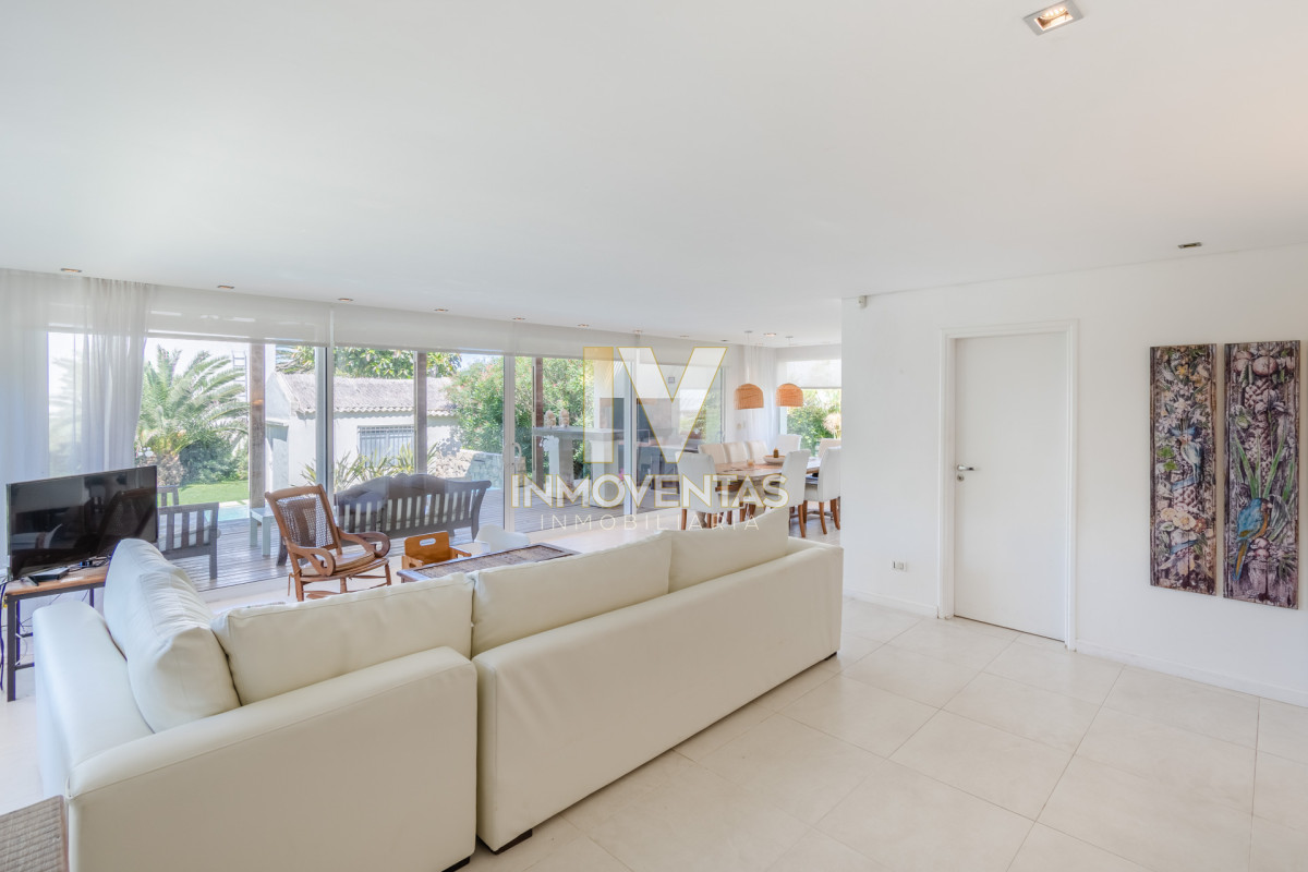 Casa ID.4713 - Casa en el Puerto de Punta del Este en Venta
