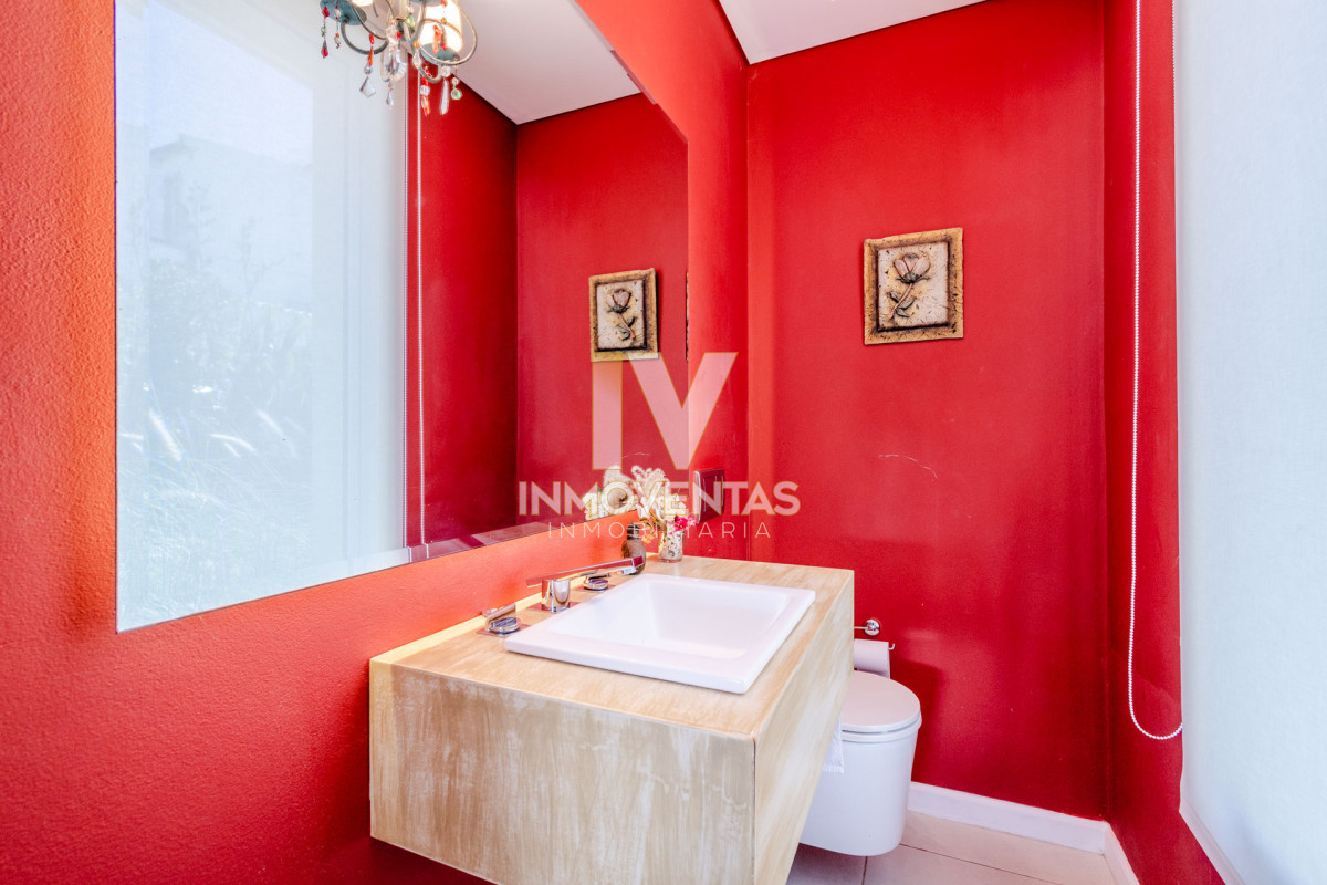 Casa ID.4713 - Casa en el Puerto de Punta del Este en Venta