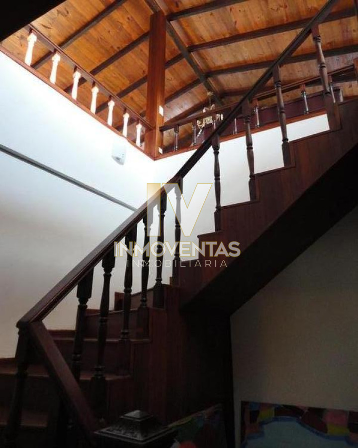 Casa ID.1309 - Venta y alquiler temporario de gran casa en Pinares a una cuadra de la Playa