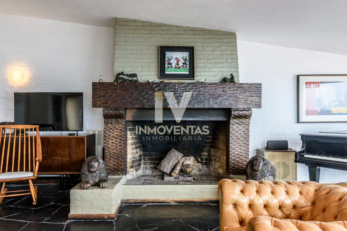 Casa ID.4714 - Casa de seis dormitorios en primera linea frente al mar en Península de Punta del Este