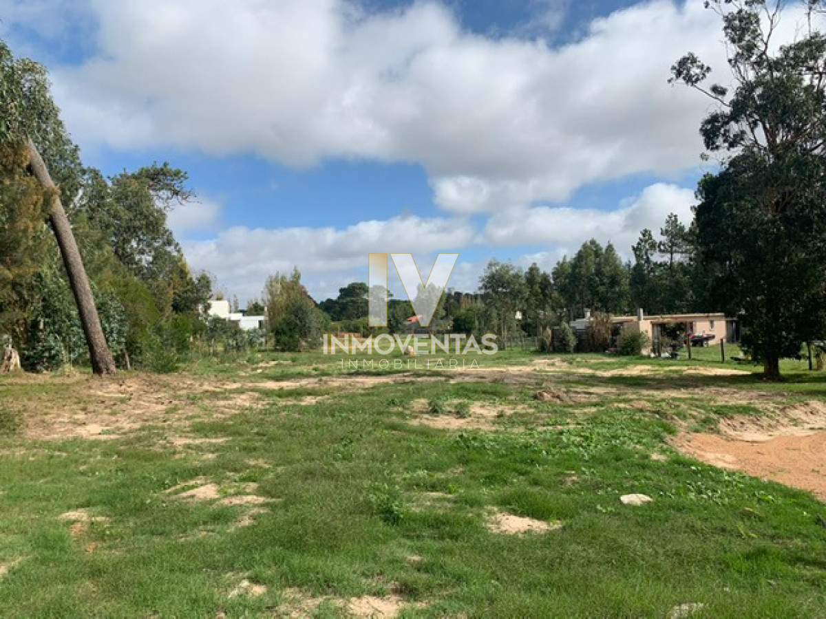 Terreno ID.1579 - Lote en venta Barrio Privado La Residence, Punta del Este.
