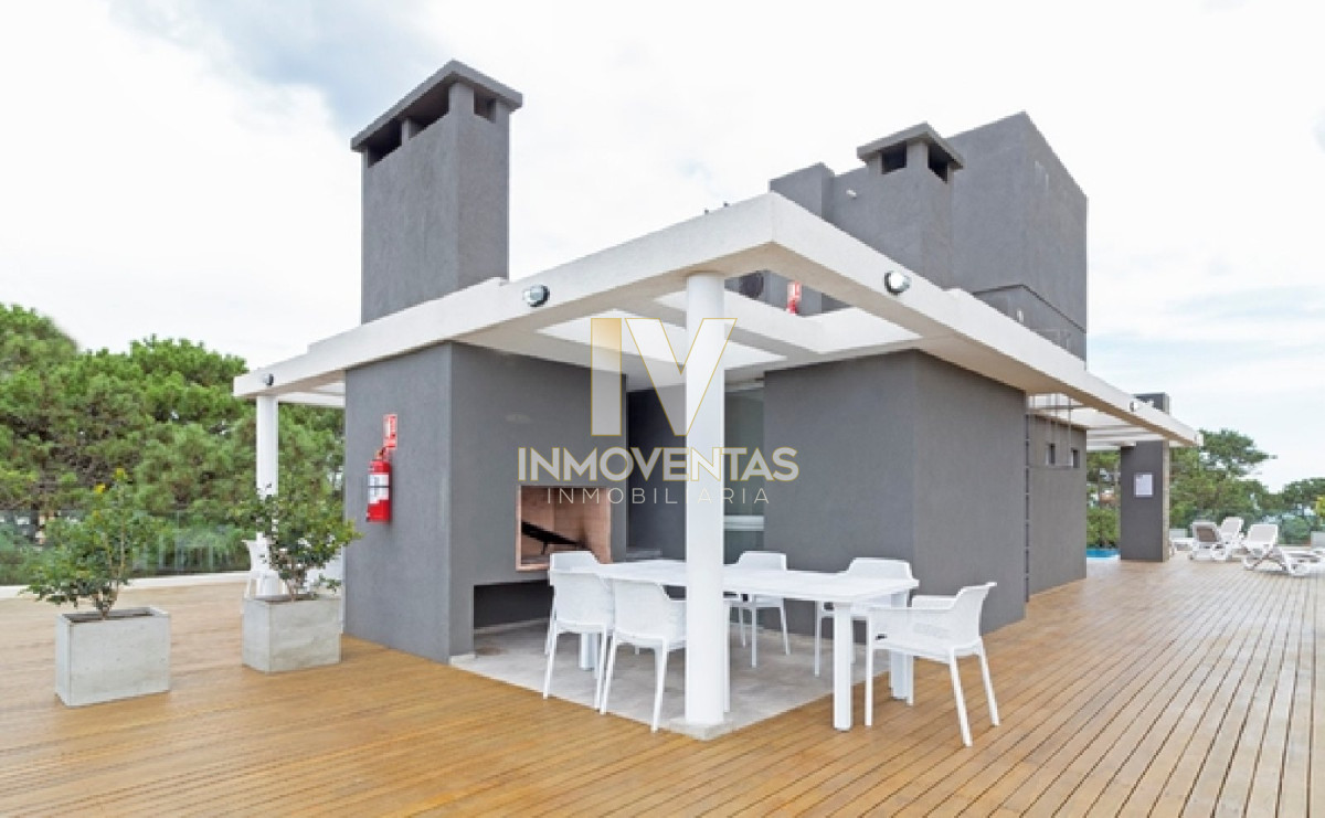 Apartamento ID.1336 - Moderno Apartamento de Dos Dormitorios con Balcón en Venta - Punta del Este