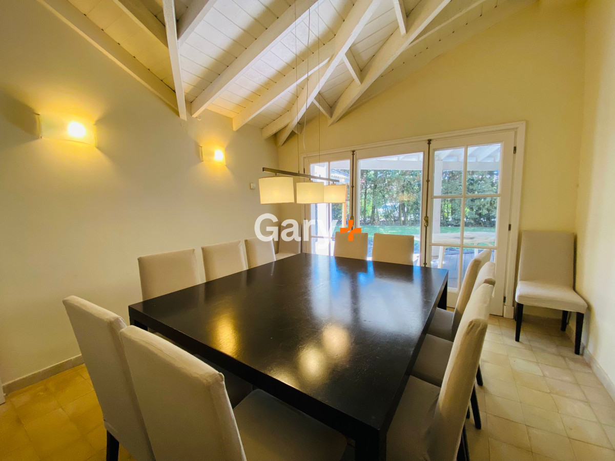 Casa ID.25795 - Casa en Venta Barrio Laguna Blanca Punta del Este Cuatro Dormitorios