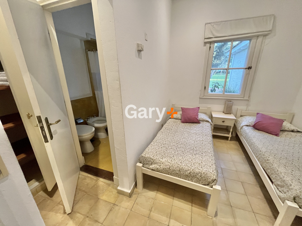 Casa ID.25795 - Casa en Venta Barrio Laguna Blanca Punta del Este Cuatro Dormitorios