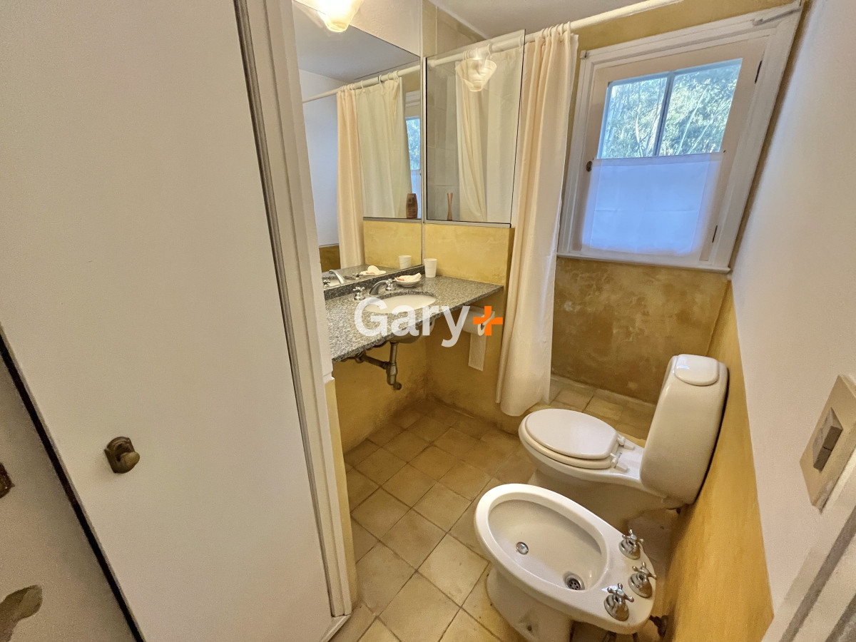 Casa ID.25795 - Casa en Venta Barrio Laguna Blanca Punta del Este Cuatro Dormitorios