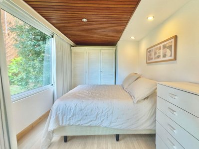 Mansa,primera línea, departamento de 3 dormitorios  - LAT3582A