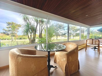 Mansa,primera línea, departamento de 3 dormitorios  - LAT3582A