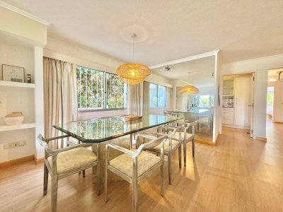 Mansa,primera línea, departamento de 3 dormitorios  - LAT3582A