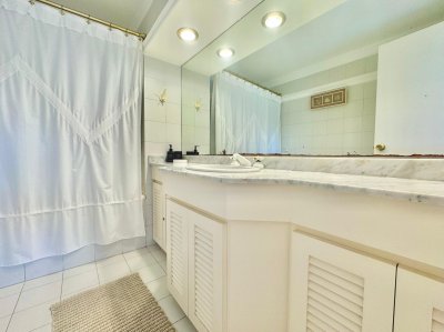 Mansa,primera línea, departamento de 3 dormitorios  - LAT3582A