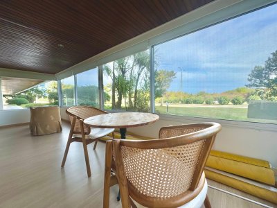 Mansa,primera línea, departamento de 3 dormitorios  - LAT3582A