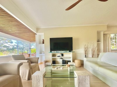 Mansa,primera línea, departamento de 3 dormitorios  - LAT3582A