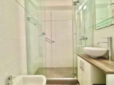 Mansa,primera línea, departamento de 3 dormitorios  - LAT3582A