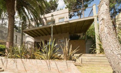 Casa moderna en Montoya, 4 dormitorios
