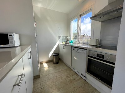 Alquiler cuatro dormitorios en suite en Manantiales - NDM7097A