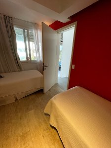 Alquiler cuatro dormitorios en suite en Manantiales - NDM7097A