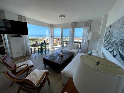 Alquiler cuatro dormitorios en suite en Manantiales - NDM7097A