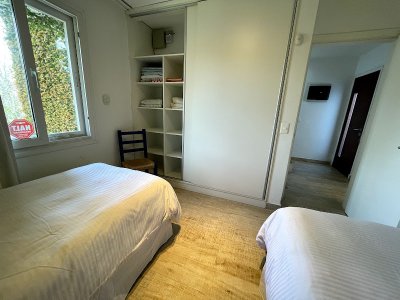 Alquiler cuatro dormitorios en suite en Manantiales - NDM7097A