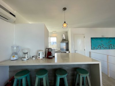 Alquiler cuatro dormitorios en suite en Manantiales - NDM7097A