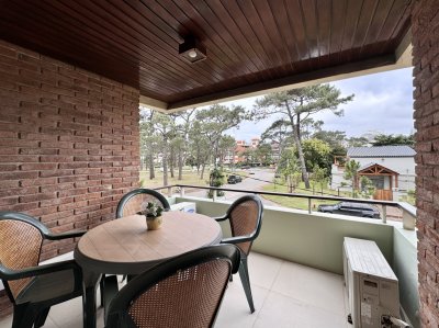 Apartamento reciclado en edifico Helios Punta Del Este 