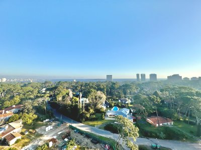 Apartamento de tres dormitorios en Punta del Este