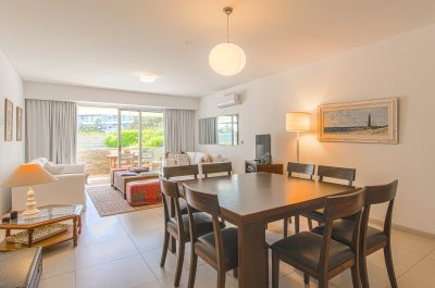 Apartamento Tres Dormitorios en Aqluiler Playa Brava